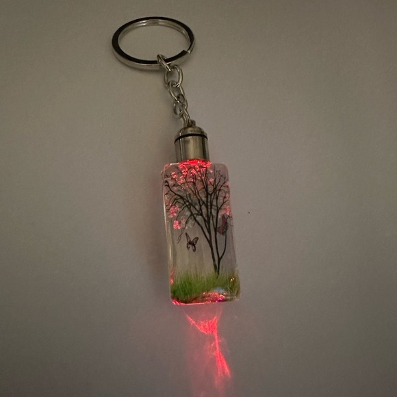 Light up Flower Key Ring Boho - Picture 3 of 3